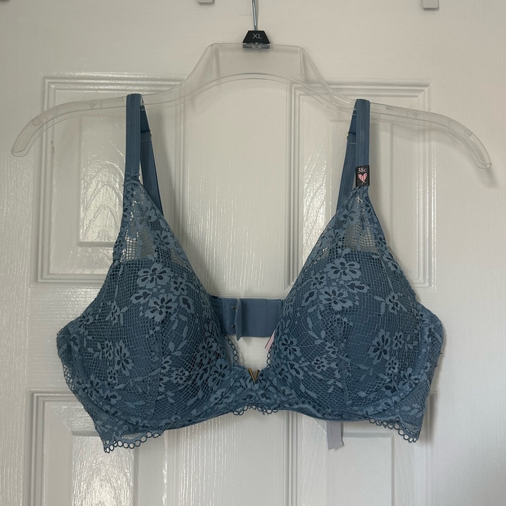 Victoria’s Secret Love Cloud Lightly Lined Plunge Bra 38C in Faded Denim NWT